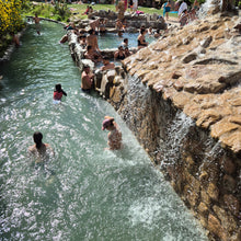 Cargar imagen en el visor de la galería, Mendoza + Termas de Cacheuta